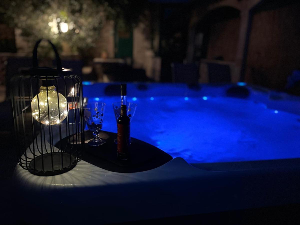 Vacation House Marin With Jacuzzi - Bol, Brac Esterno foto