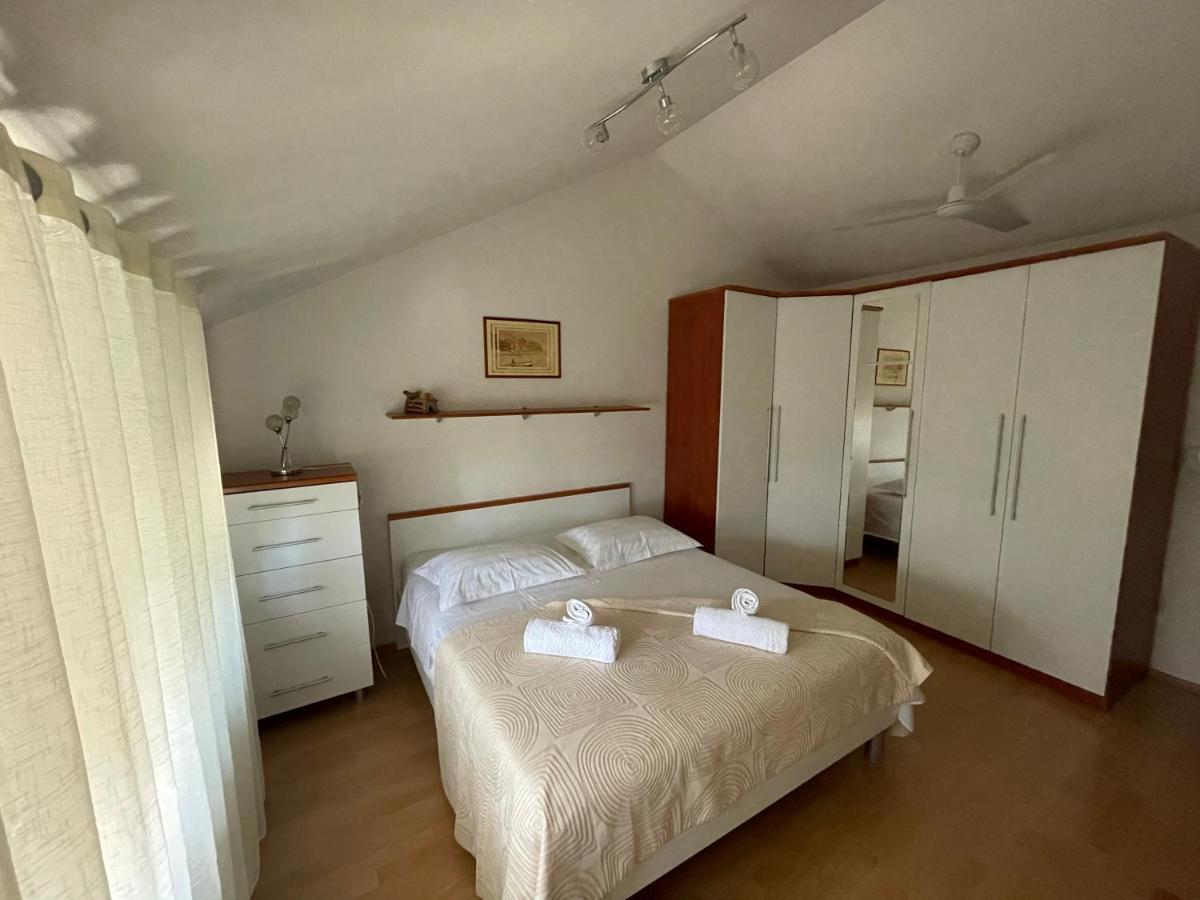 Vacation House Marin With Jacuzzi - Bol, Brac Esterno foto