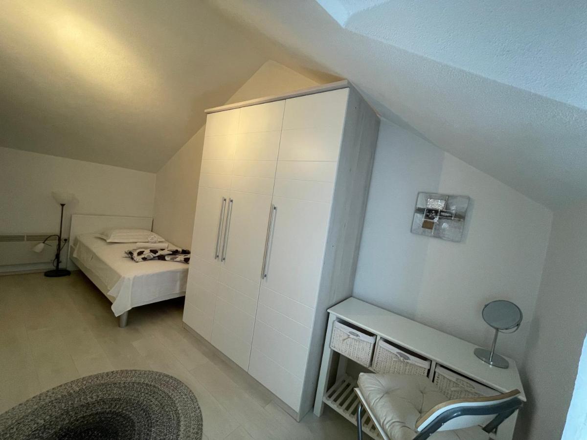 Vacation House Marin With Jacuzzi - Bol, Brac Esterno foto